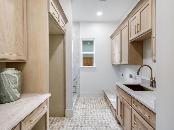 6162  Prospect Avenue , Dallas Texas 75214