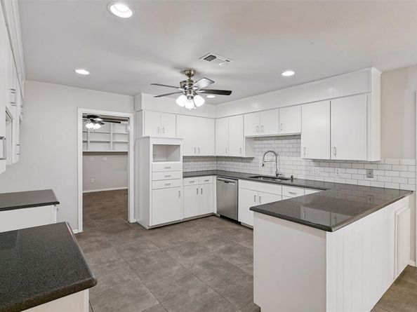 4621  Ranch View Road , Fort Worth Texas 76109