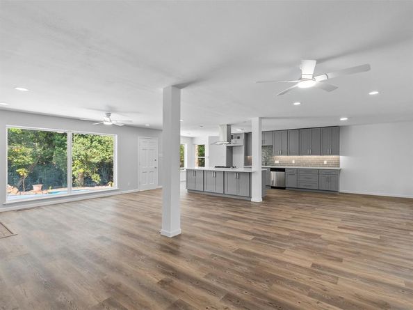 7443  Daingerfield Drive , Dallas Texas 75227