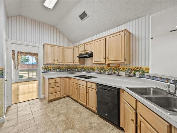 2416  Liles Lane , Mesquite Texas 75181