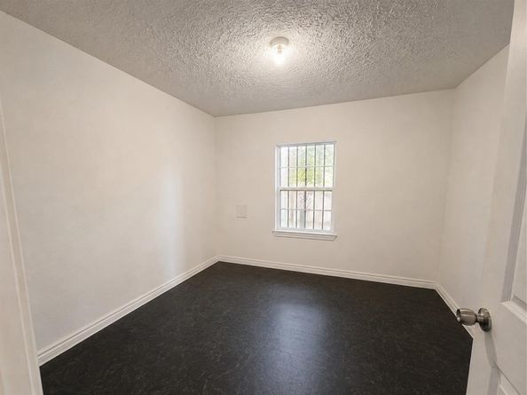 1309 S Riverside Drive , Fort Worth Texas 76104