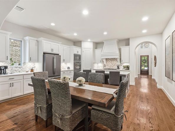 342  Hill Creek Lane , Grapevine Texas 76051