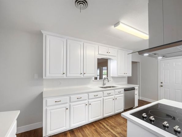 11016  Lippitt Avenue , Dallas Texas 75218