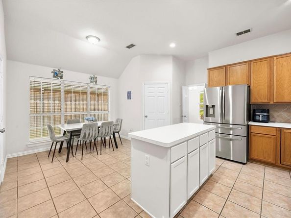 6601  Marquett Drive , Rowlett Texas 75089