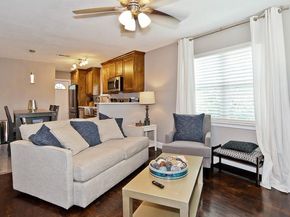 1810  Shaw Street , Dallas Texas 75212