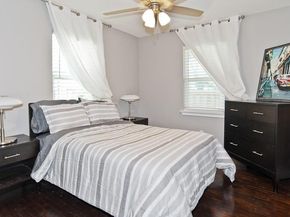 1810  Shaw Street , Dallas Texas 75212