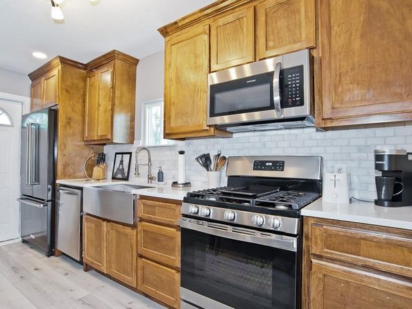 1810  Shaw Street , Dallas Texas 75212