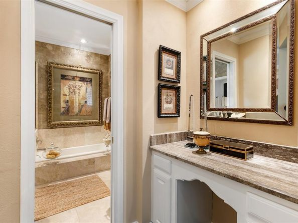 9124  Vinewood Drive , Dallas Texas 75228