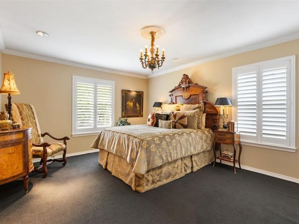 9124  Vinewood Drive , Dallas Texas 75228