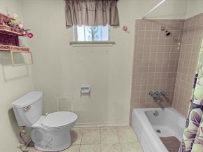1811  Reynoldston Lane , Dallas Texas 75232