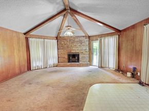 1811  Reynoldston Lane , Dallas Texas 75232