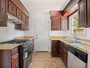 3013  Emmett Street , Dallas Texas 75211