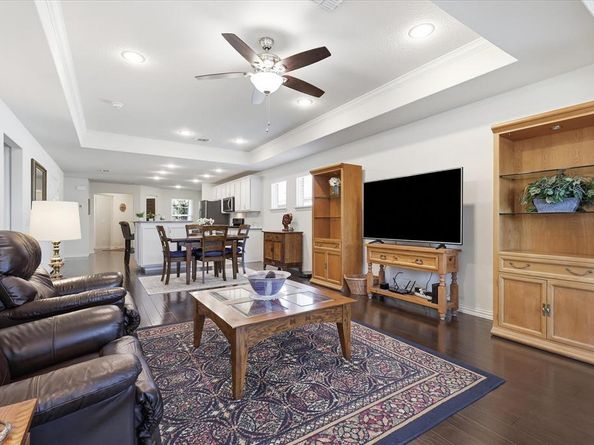 2090  Marsh Point Drive , Frisco Texas 75036