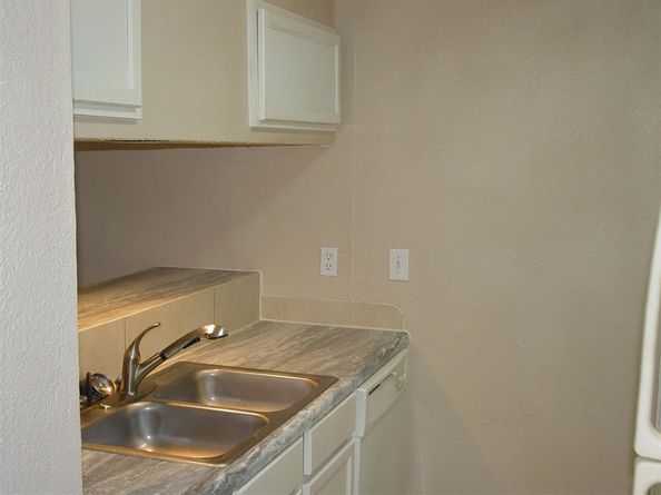 9609  Walnut Street  10104, Dallas Texas 75243