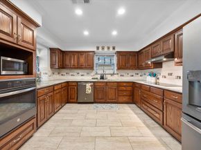 3502  Winnetka Street , Garland Texas 75043
