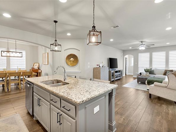 4528  Oriel Lane , Carrollton Texas 75010