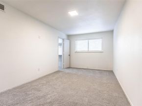 7031  Holly Hill Drive  10, Dallas Texas 75231