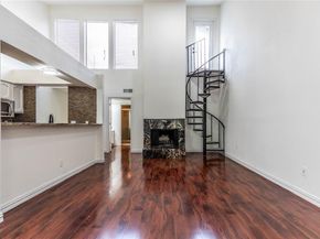 7031  Holly Hill Drive  10, Dallas Texas 75231