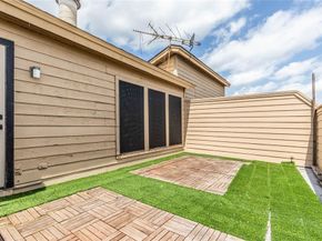7031  Holly Hill Drive  10, Dallas Texas 75231