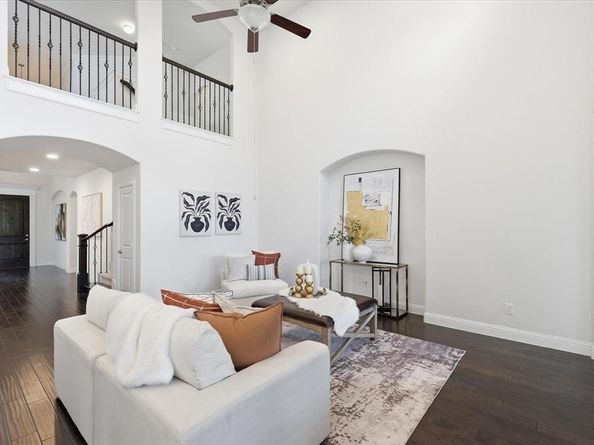 3858  Wind Cave Bend , Irving Texas 75063