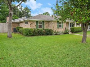 8426  Baumgarten Drive , Dallas Texas 75228