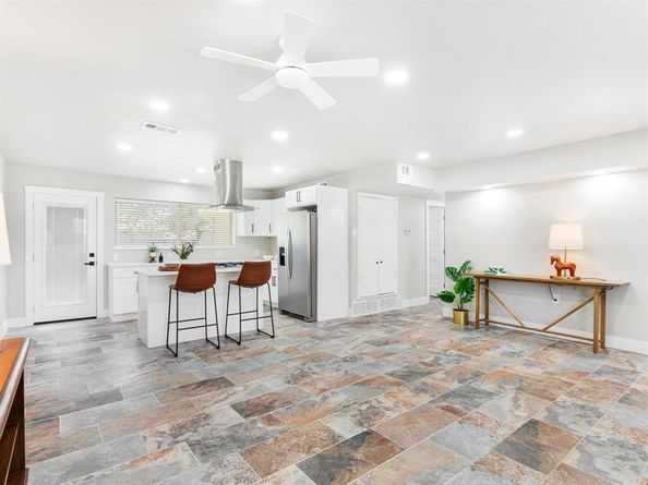 1213  Fairmont Street , Irving Texas 75062