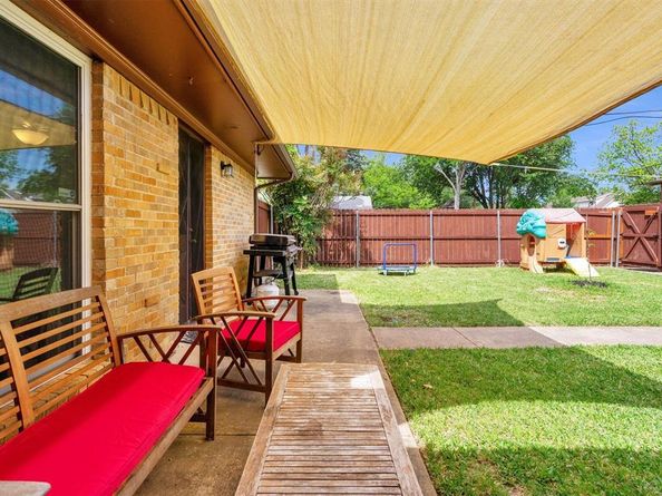 2949  Maydelle Lane , Farmers Branch Texas 75234