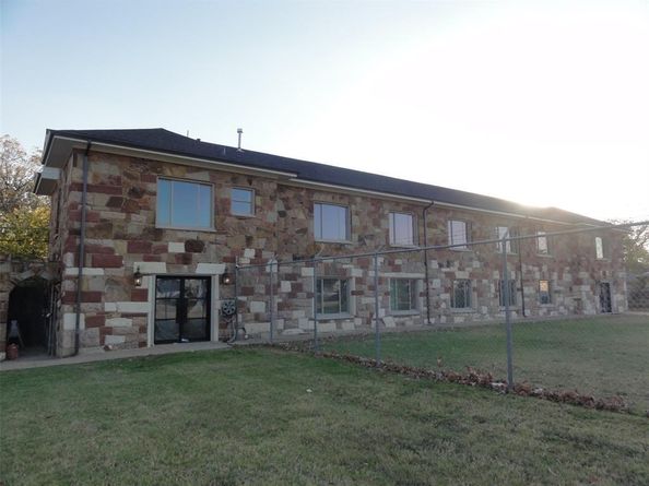 1200 E Maddox Avenue , Fort Worth Texas 76104