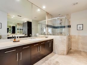 2123  Albany Street , Dallas Texas 75201