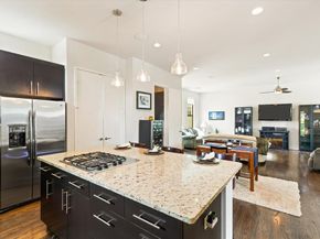 2123  Albany Street , Dallas Texas 75201