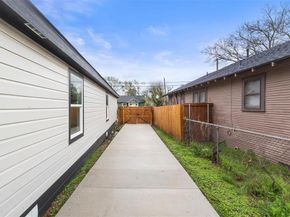 3719  Meadow Street , Dallas Texas 75215