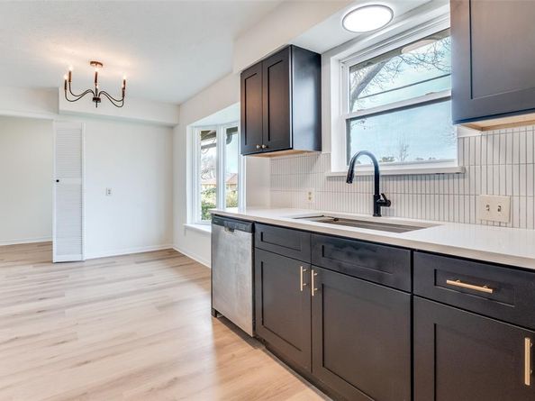 2224  Reynoldston Lane , Dallas Texas 75232