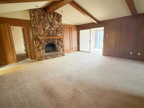 1004  Rosewood Drive , DeSoto Texas 75115