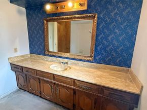 1004  Rosewood Drive , DeSoto Texas 75115