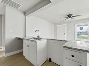 1511  Southerland Avenue , Dallas Texas 75203