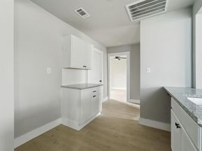 1511  Southerland Avenue , Dallas Texas 75203