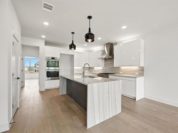 1364  Cherry Hills Lane , Irving Texas 75038