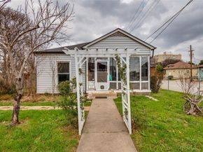 1001  Sunset Avenue , Dallas Texas 75208