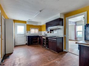 1001  Sunset Avenue , Dallas Texas 75208