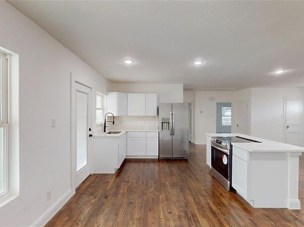 1425 W Walnut Street , Garland Texas 75042