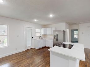 1425 W Walnut Street , Garland Texas 75042