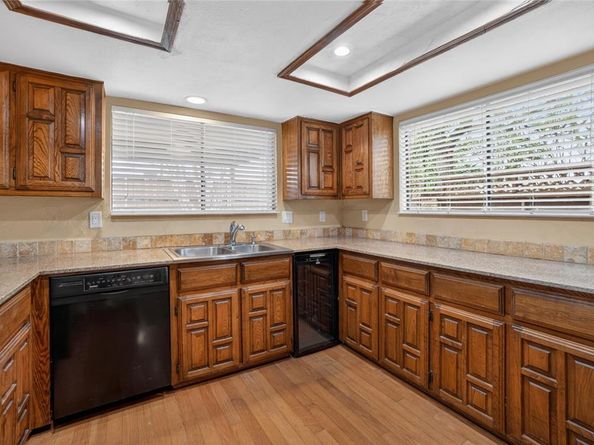 3136  Pin Oak Court , Farmers Branch Texas 75234