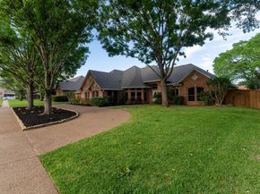 5709  Hidden Oaks Drive , Colleyville Texas 76034