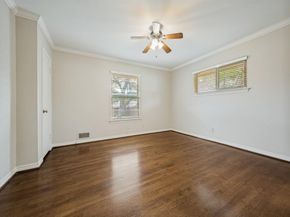 6224  Berryhill Street , Dallas Texas 75231
