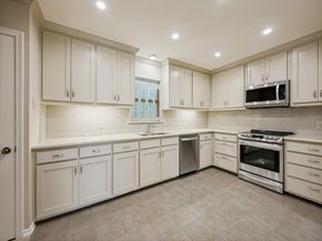 6224  Berryhill Street , Dallas Texas 75231