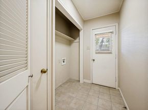 6224  Berryhill Street , Dallas Texas 75231
