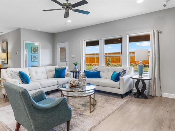 1334  CANTERBURY Trail , DeSoto Texas 75115