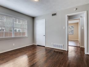 1315  Kings Highway , Dallas Texas 75208