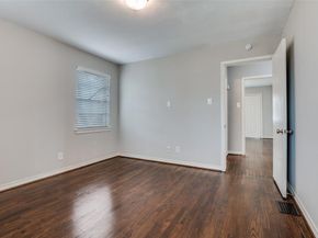 1315  Kings Highway , Dallas Texas 75208