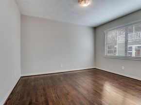 1315  Kings Highway , Dallas Texas 75208